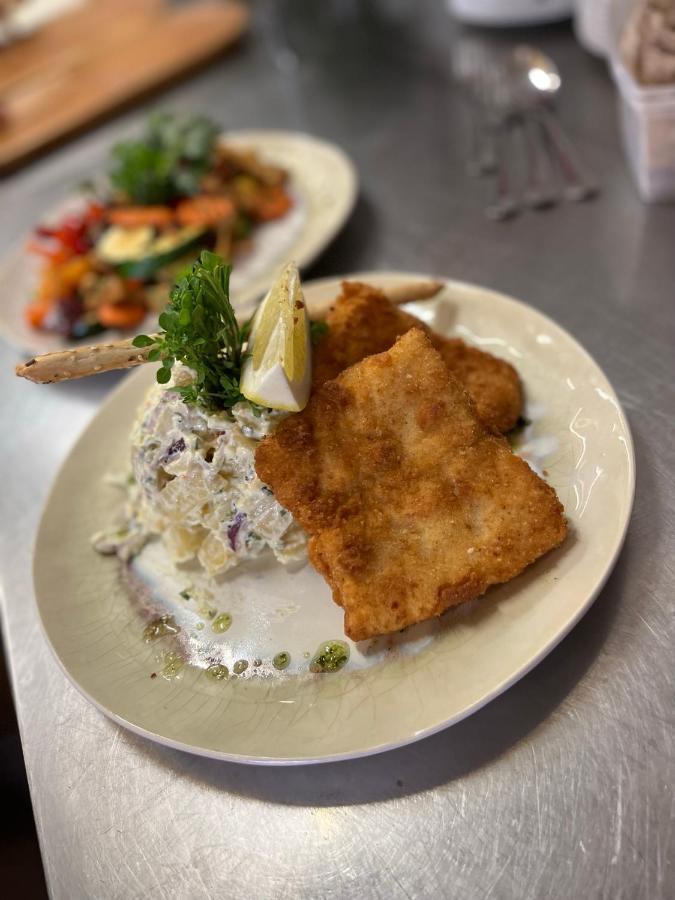 לינה וארוחת בוקר באיה Malom Club Panzio מראה חיצוני תמונה